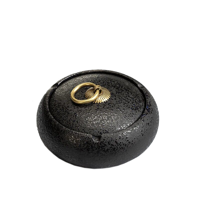 Céramique noir - cendrier marocain design seul