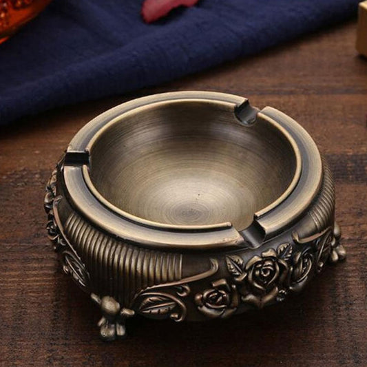 Cendrier vintage sur pied en metal - accessoire fumeur style mid-century modern pour salon