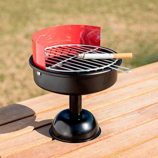 Métal noir - Cendrier barbecue avec cigarette posée