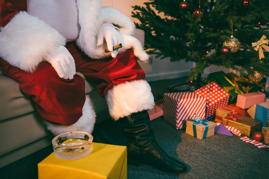 Guide Cadeau Noël 2025 : Offrir un Cendrier, un Briquet ou une Cave à Cigares