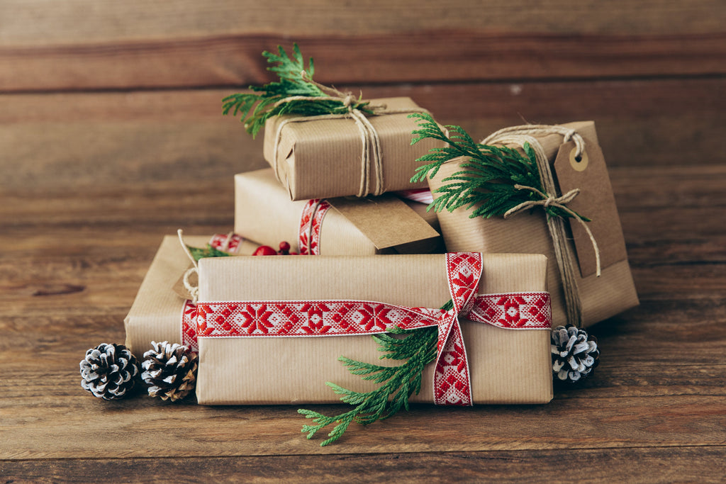 Guide Cadeau Saint-Nicolas : Offrir un Cendrier, un Briquet ou une Cave à Cigares