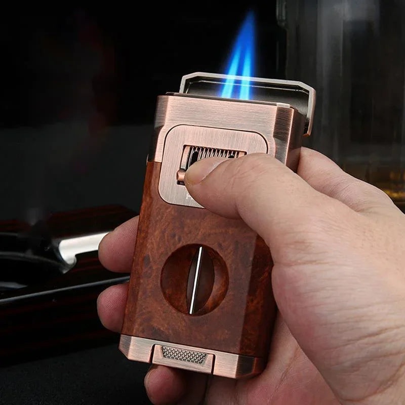 Briquet Chalumeau Coupe Cigare allumé avec flamme