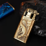 Briquet Crocodile Or contre une pierre