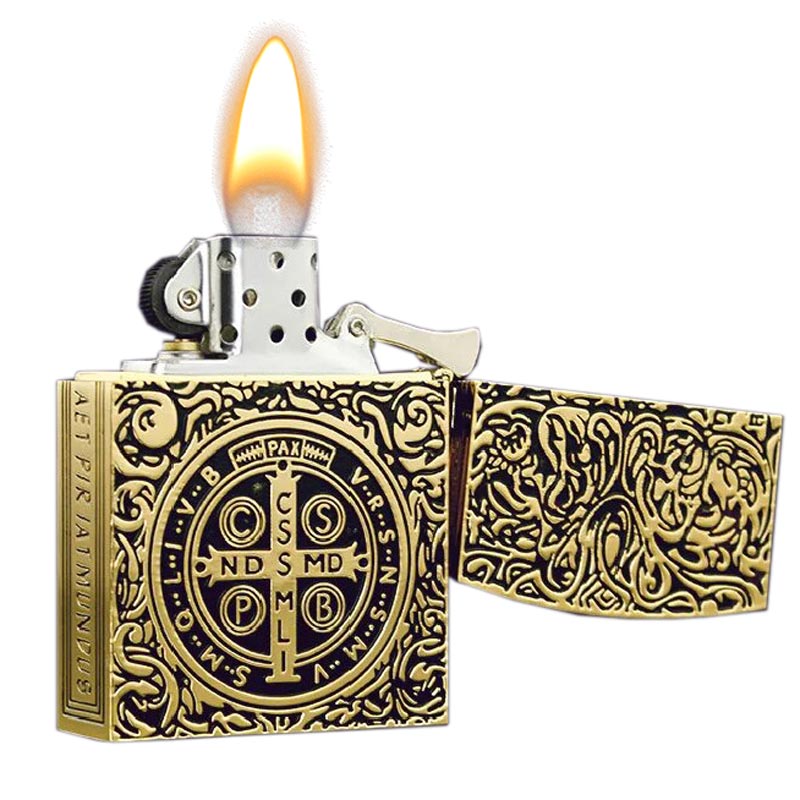 Briquet Flamme Or allumé