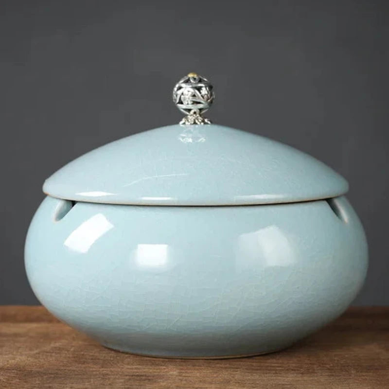 Cendrier de salon marocain bleu pâle avec couvercle