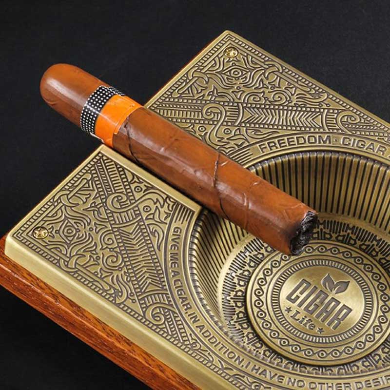 Cendrier à Cigare Design Bronze Détail