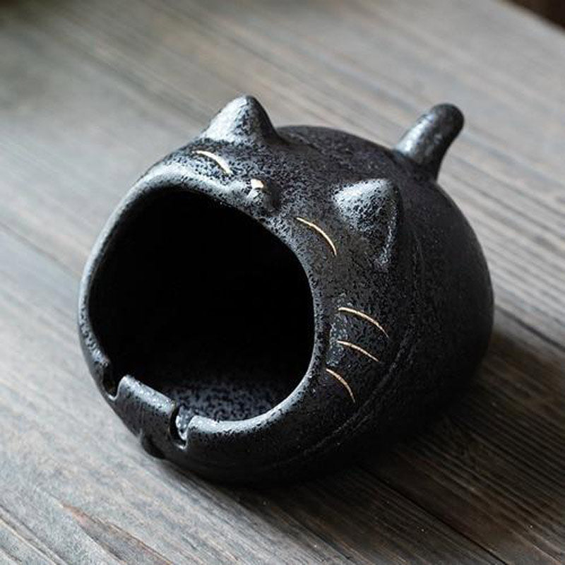 Céramique grise - cendrier chat allongé vue d'ensemble