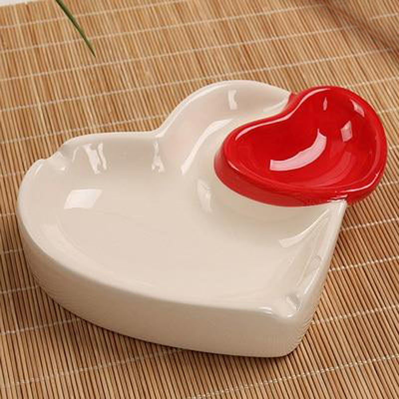 Cendrier en forme de coeur rouge - accessoire fumeur original idee cadeau