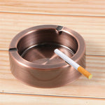 Cendrier en Métal Cuivré avec cigarette