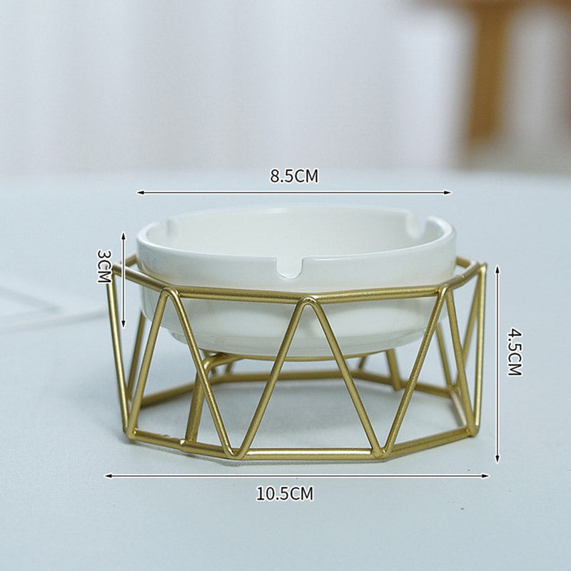 Céramique motif triangles dorés - cendrier extérieur table
