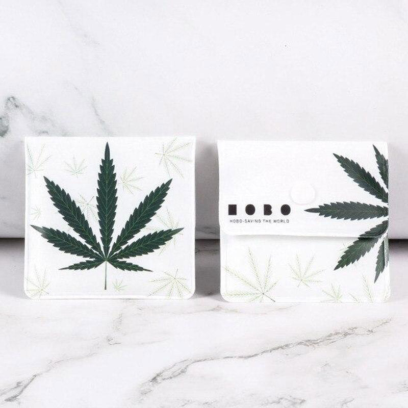 PVC imprimé feuille de cannabis verte - cendrier pochette souple fermé