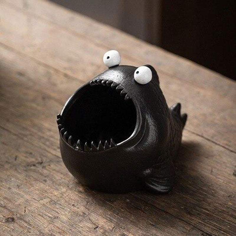 Cendrier poisson original en résine peinte - vue 4