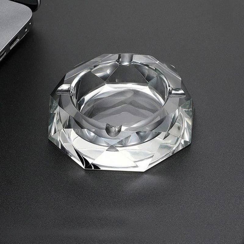 Verre gris - cendrier design forme diamant vue d'ensemble