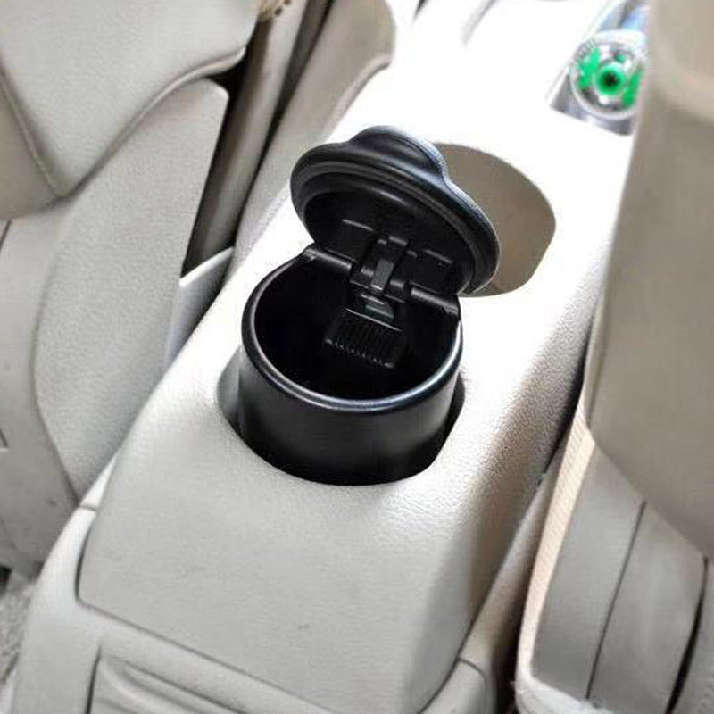 Cendrier voiture installé en place arrière - porte-gobelet universel